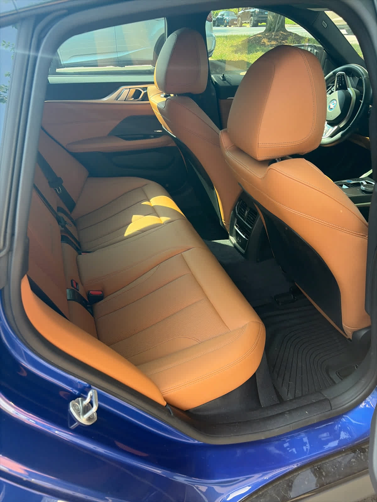 Used 2025 BMW i4 xDrive40i w/ M Sport Package AWD/4WD image 36