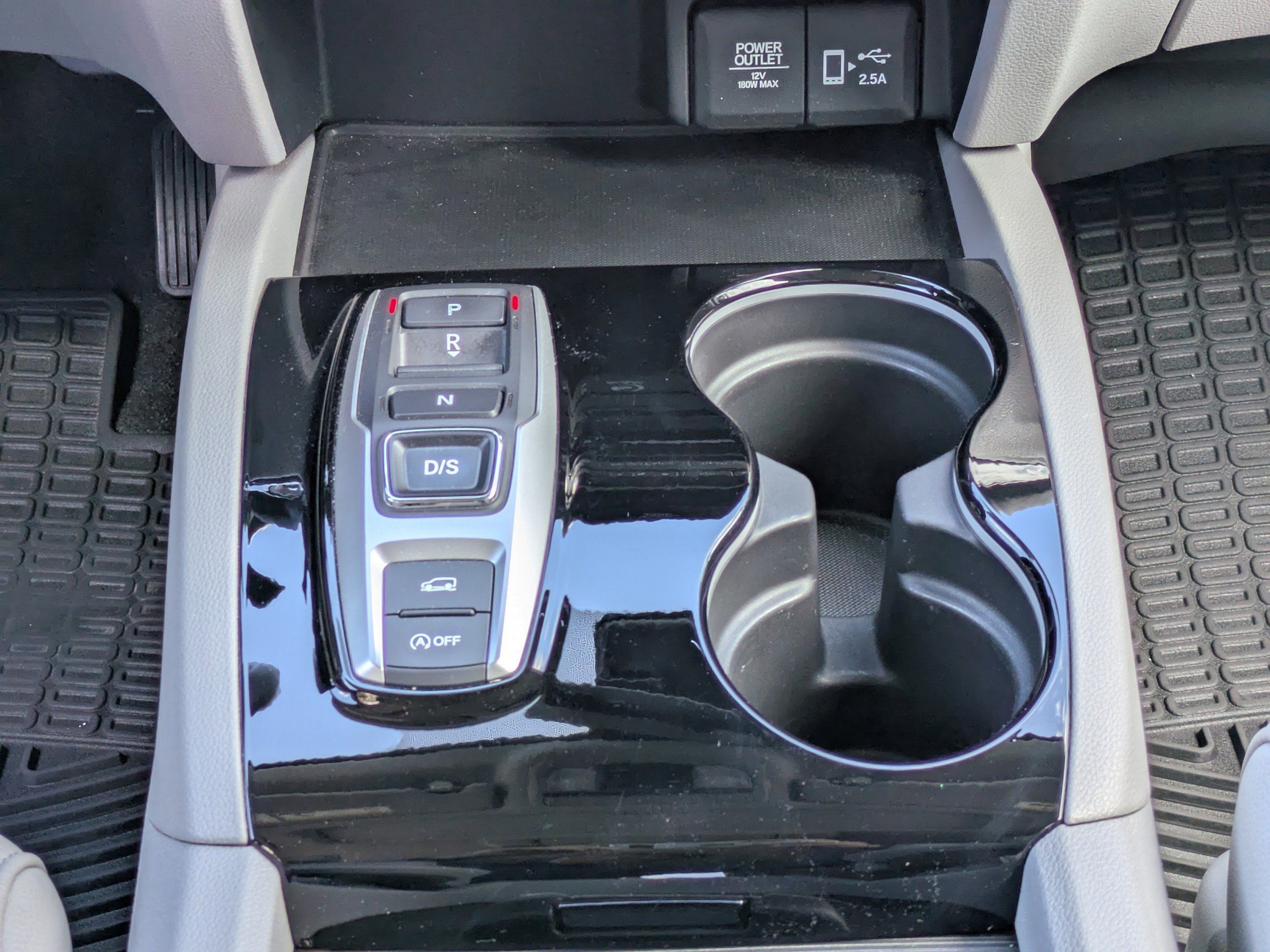 Used 2019 Honda Pilot Touring image 18