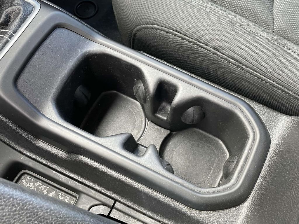 Used 2018 Jeep Wrangler Unlimited Sahara image 28