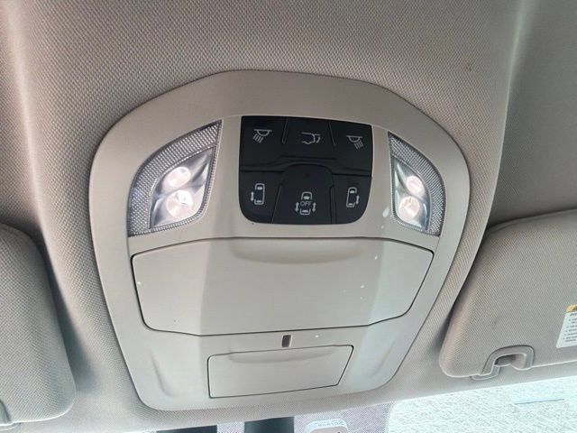 Used 2022 Chrysler Pacifica Touring-L FWD image 28