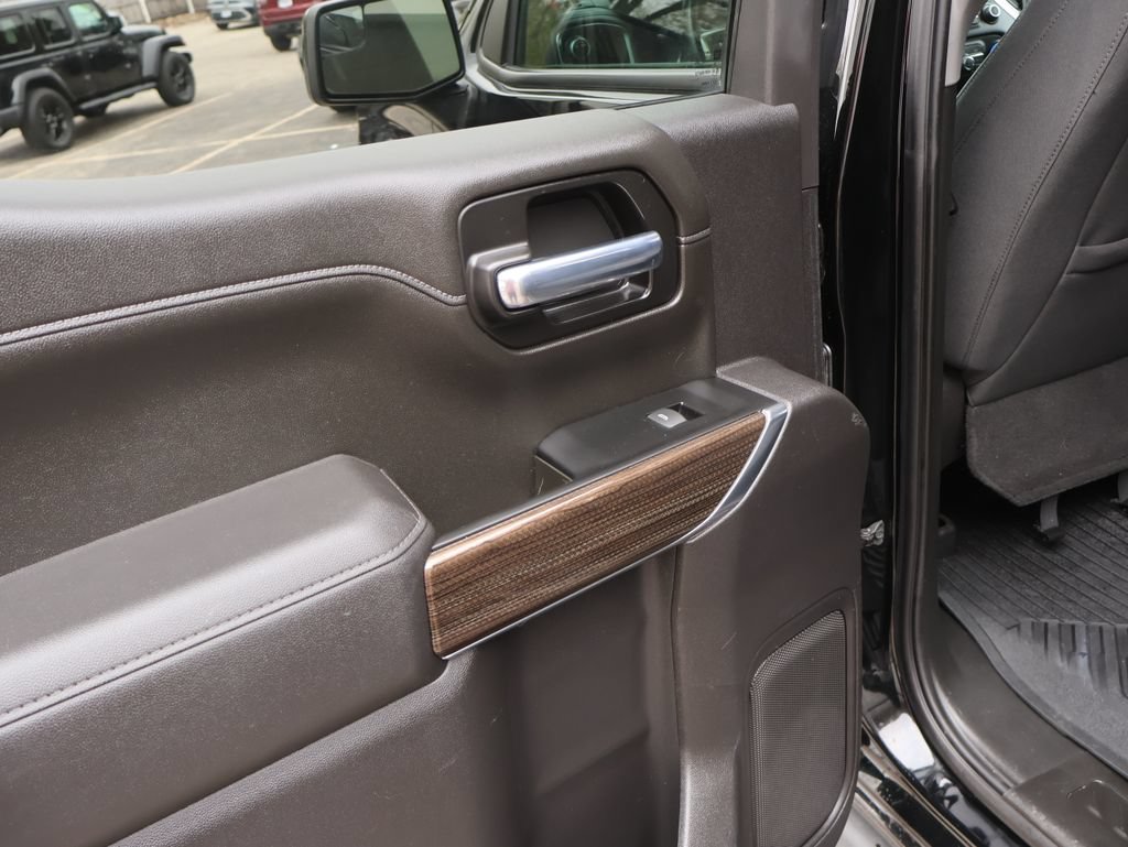 Used 2021 Chevrolet Silverado 1500 LT Trail Boss AWD/4WD image 13