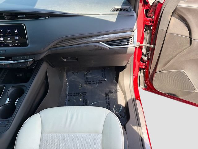 Used 2022 Cadillac XT4 Sport w/ Comfort Package FWD image 18