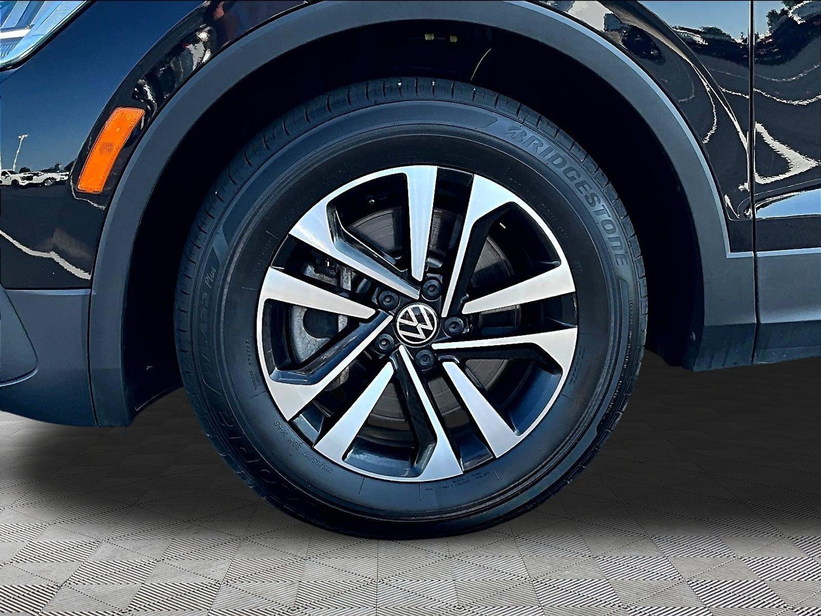 Used 2024 Volkswagen Tiguan S FWD image 35