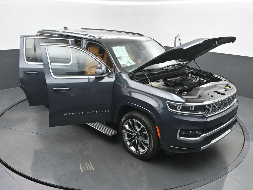 Used 2025 Jeep Grand Wagoneer Series III w/ Rear Seat Video Group 1 AWD/4WD image 62