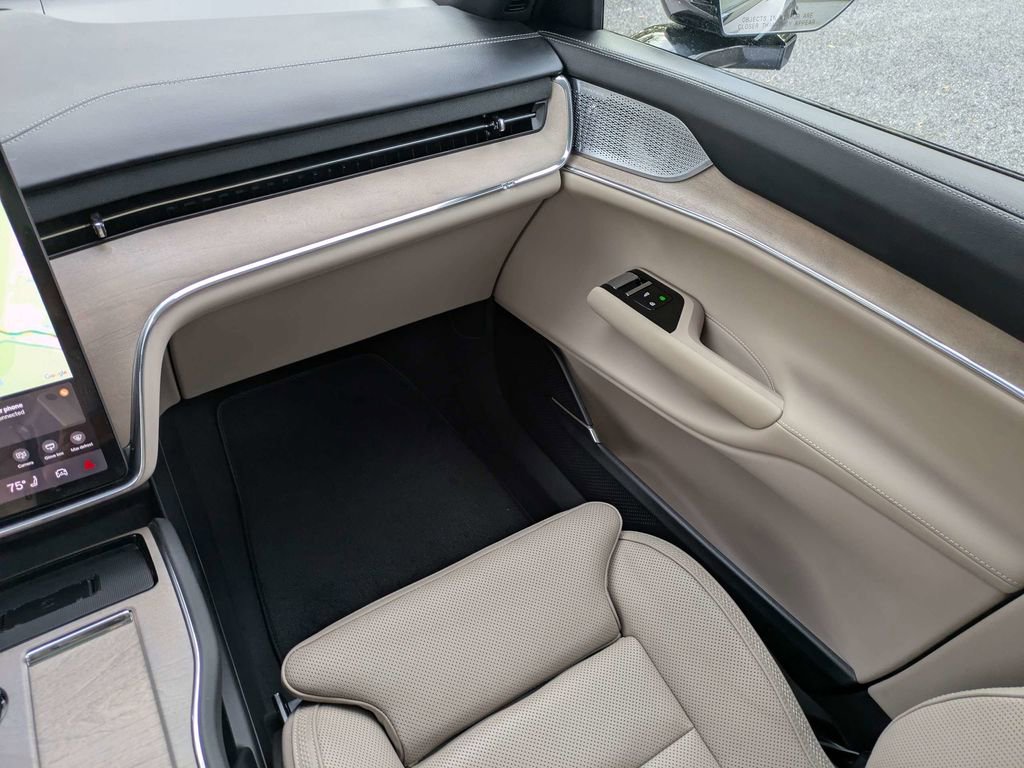 New 2026 Volvo EX90 Ultra image 18