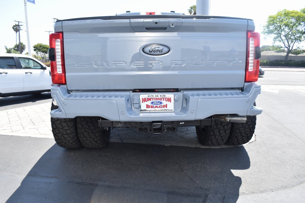 Used 2025 Ford F450 Lariat w/ FX4 Off-Road Package image 15