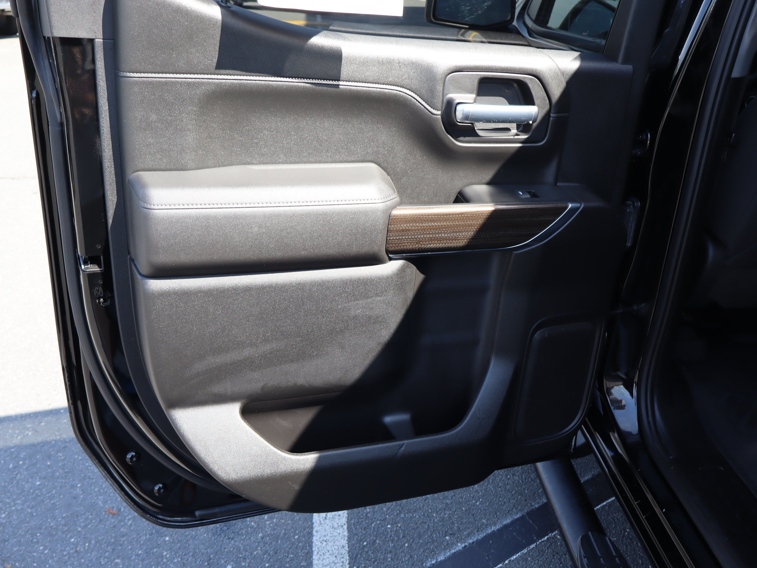 Used 2021 Chevrolet Silverado 1500 LT Trail Boss w/ Bed Protection Package AWD/4WD image 29