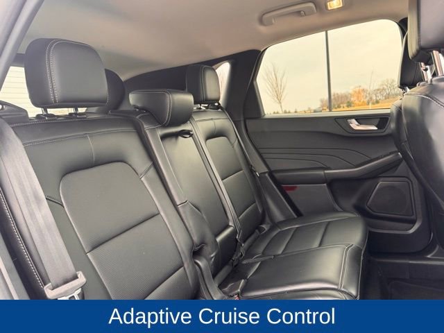 Used 2025 Ford Escape Platinum AWD/4WD image 29
