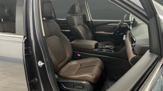 Used 2023 Honda Pilot Elite image 24