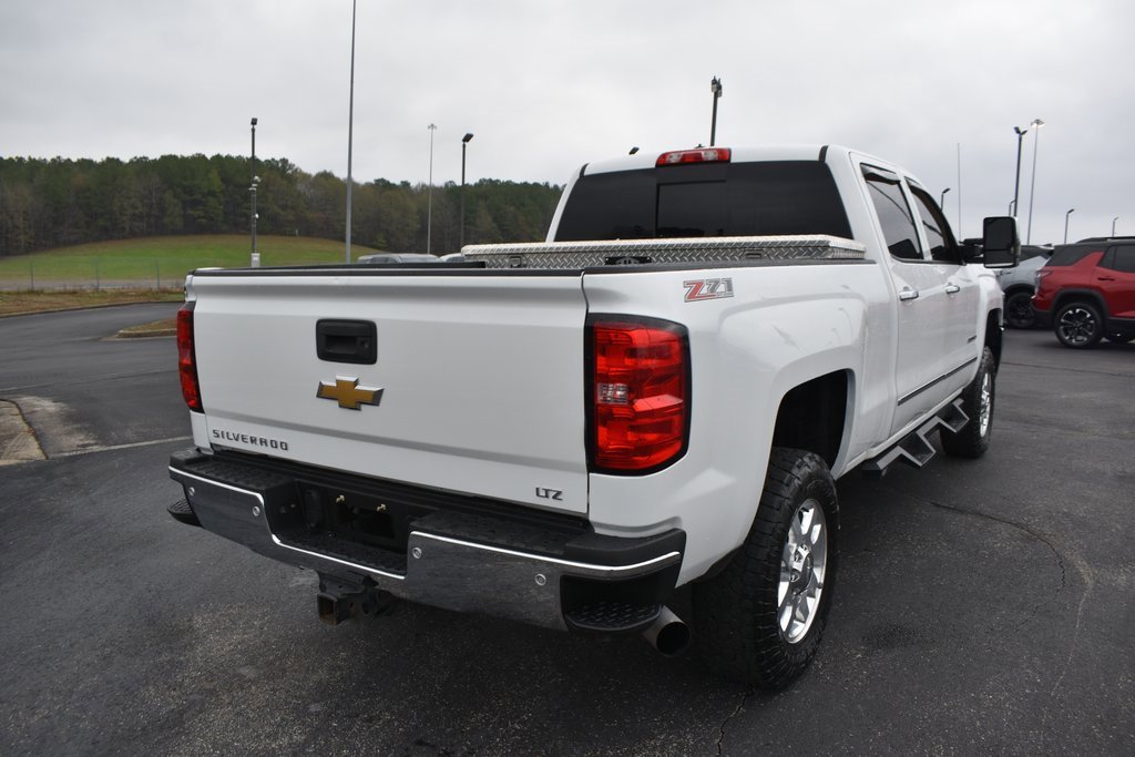 Used 2015 Chevrolet Silverado 2500 LTZ image 3