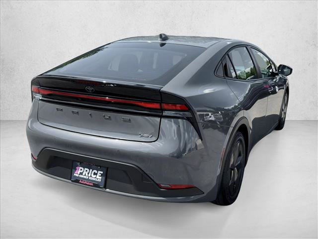 Used 2024 Toyota Prius LE FWD image 4