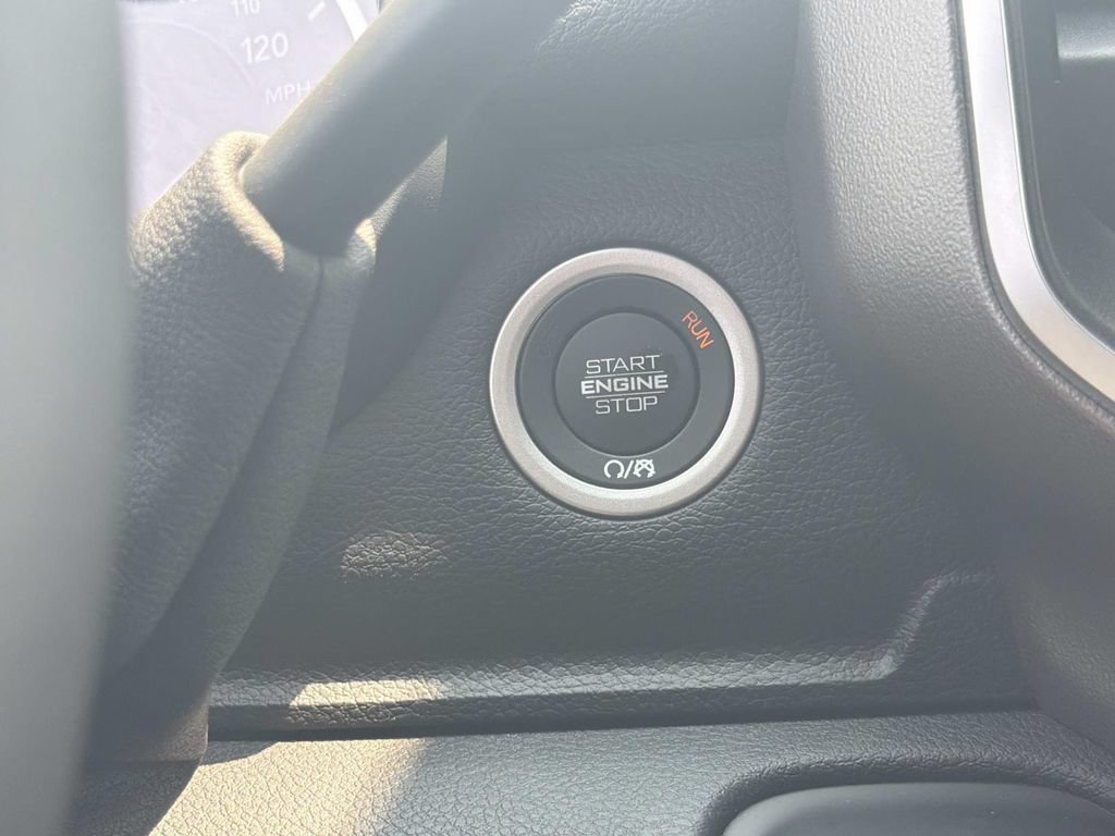 New 2026 RAM 2500 Big Horn AWD/4WD image 7