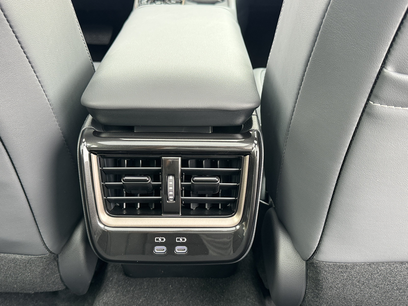 New 2026 Toyota Crown Signia AWD/4WD image 7
