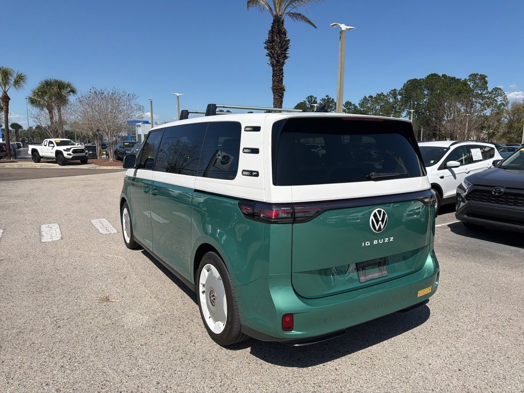 Used 2025 Volkswagen ID. Buzz 1st Edition image 5