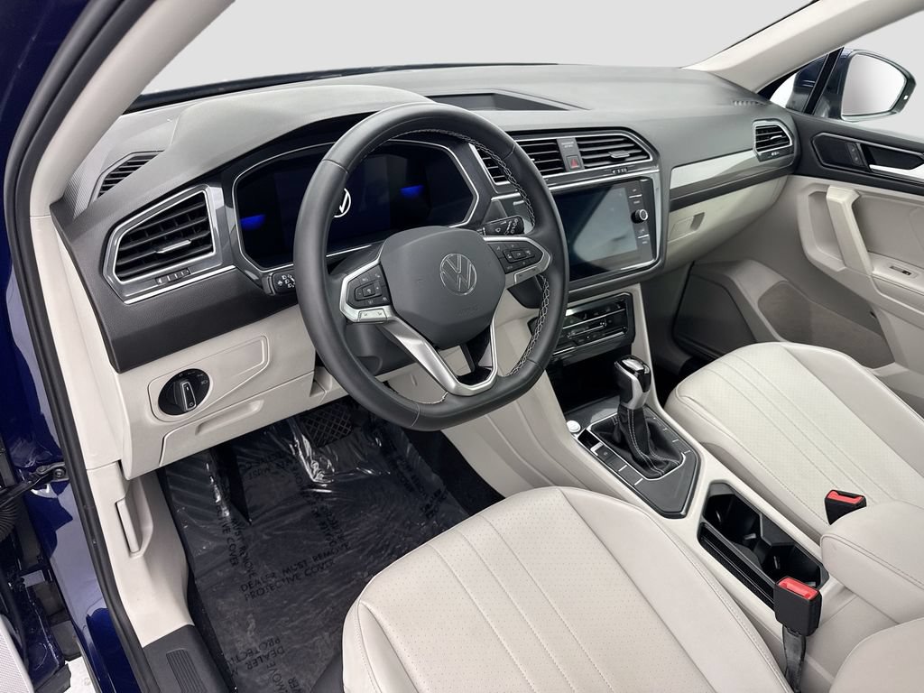 Used 2023 Volkswagen Tiguan SE FWD image 9