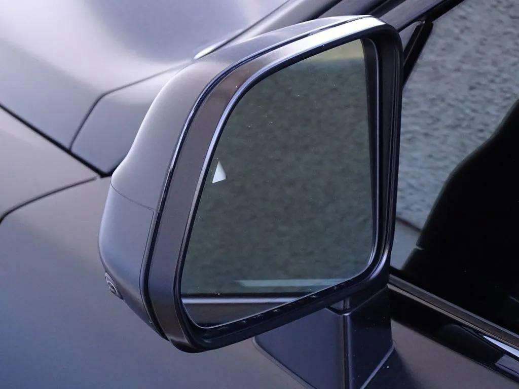 Certified 2023 Rolls-Royce Cullinan Black Badge w/ Driver's Package image 27