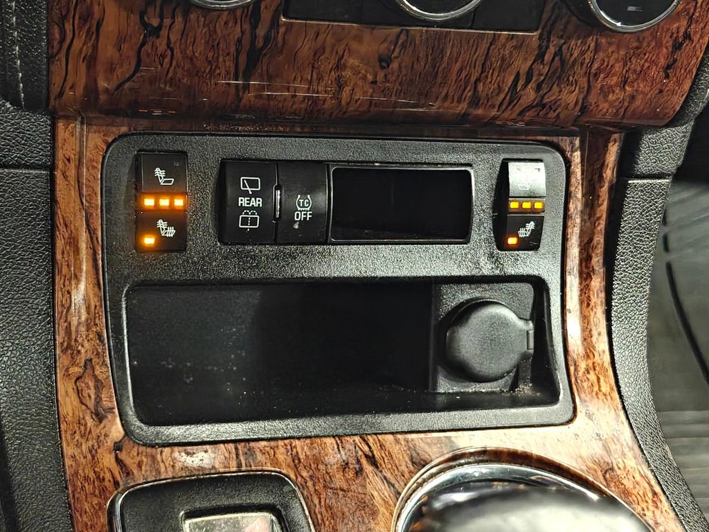 Used 2013 Chevrolet Traverse LT w/ All-Star Edition image 9