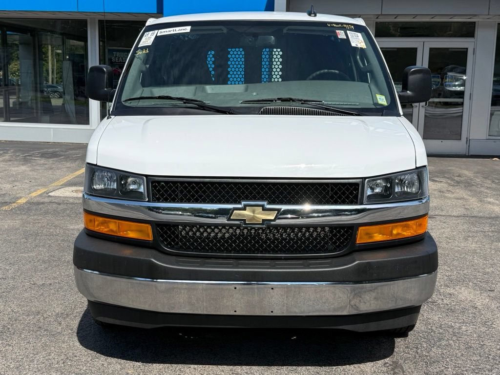 Used 2025 Chevrolet Express 2500 w/ Driver Convenience Package RWD image 2