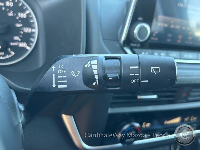 Used 2024 Nissan Rogue SV image 20