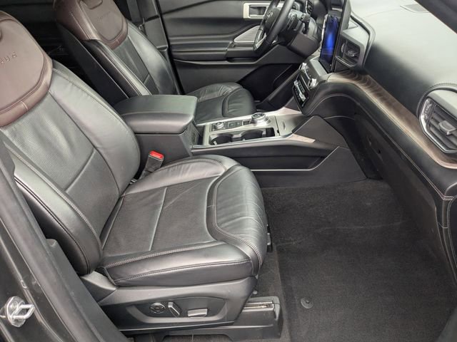 Used 2020 Ford Explorer Platinum w/ Premium Technology Package AWD/4WD image 24