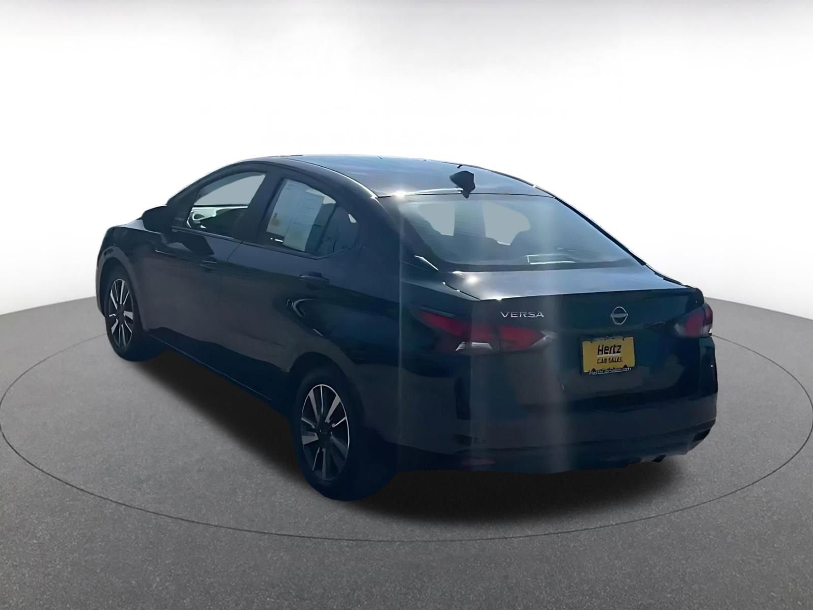 Used 2025 Nissan Versa SV FWD image 11