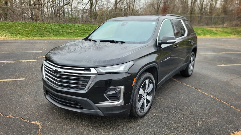 Used 2023 Chevrolet Traverse LT w/ LT Premium Package image 5