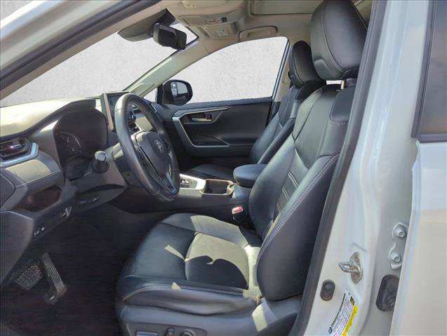 Used 2019 Toyota RAV4 Limited image 15