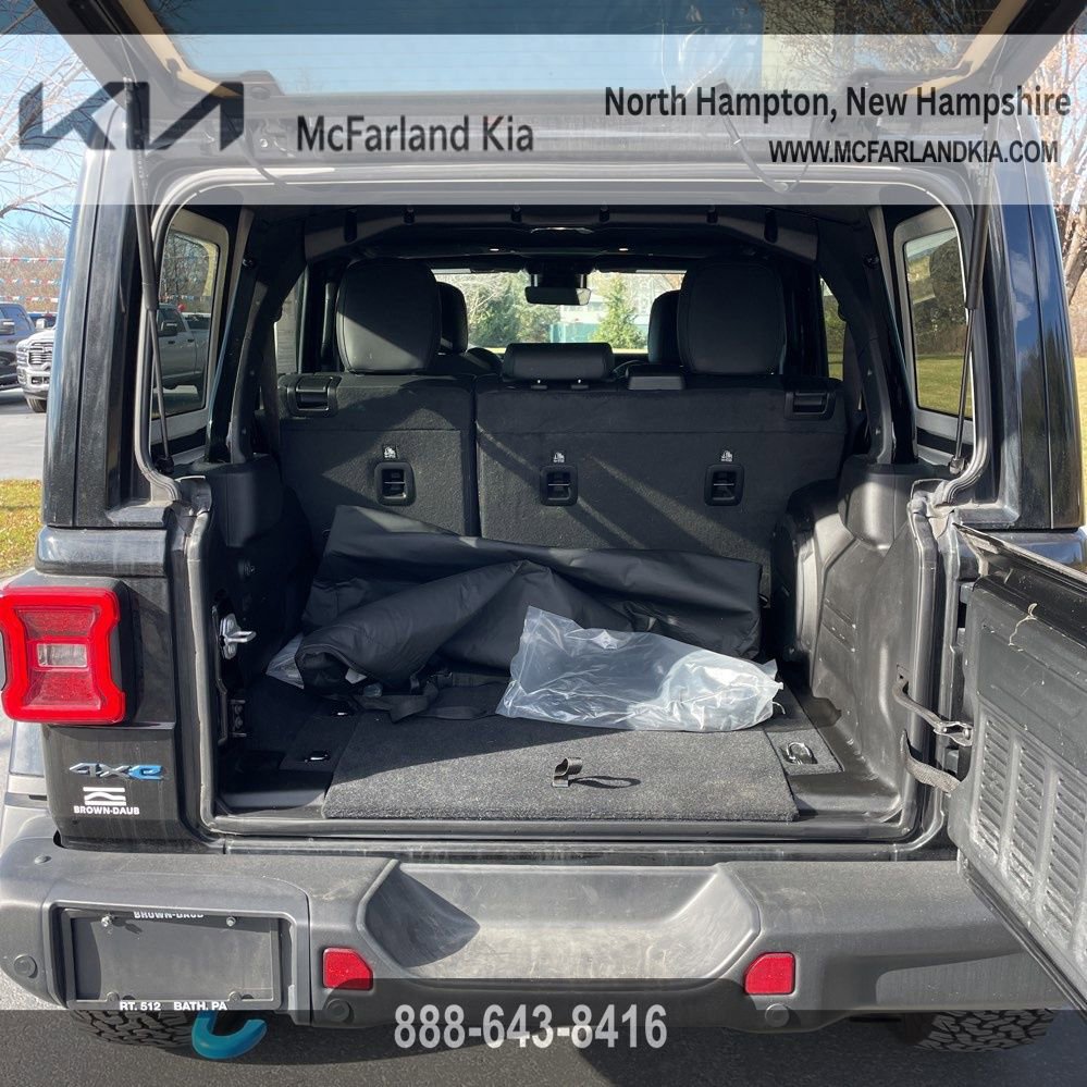 Used 2024 Jeep Wrangler Unlimited Rubicon 4xe image 27