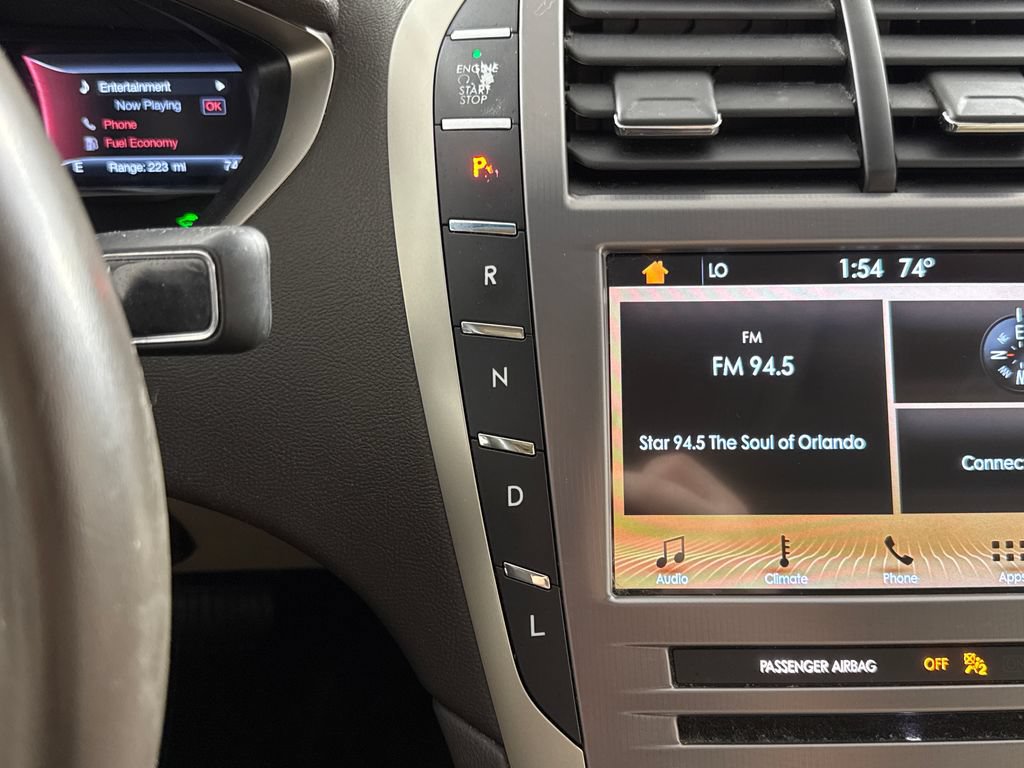 Used 2018 Lincoln MKZ Premiere FWD image 18