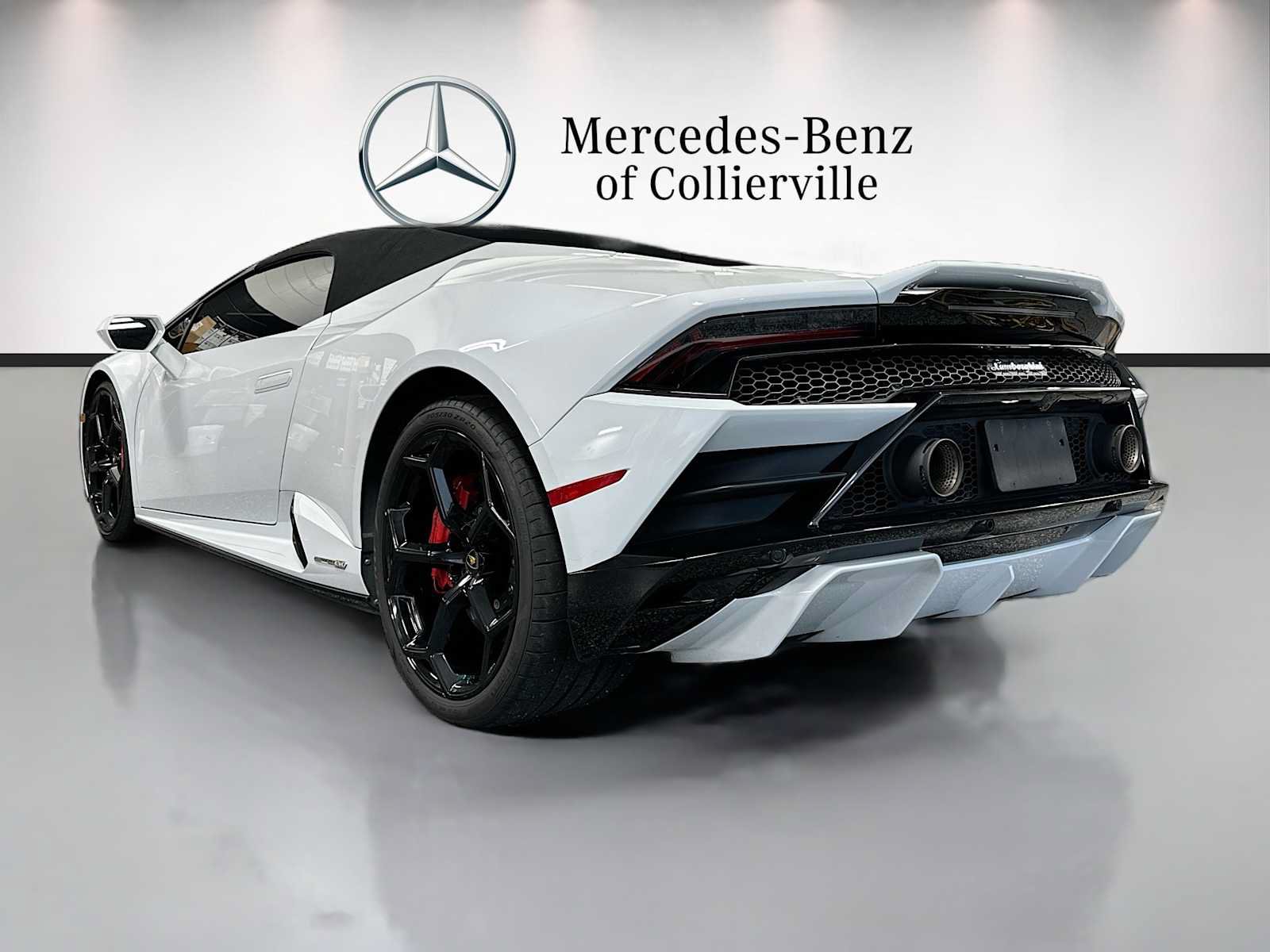 Used 2022 Lamborghini Huracan EVO RWD image 7