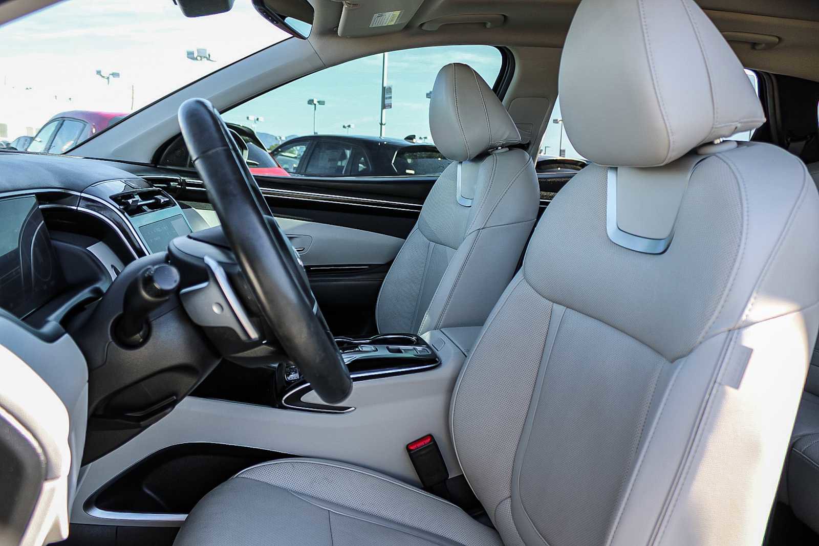 Used 2024 Hyundai Tucson Limited image 17