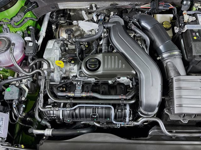 New 2026 Volkswagen Taos SEL AWD/4WD image 32