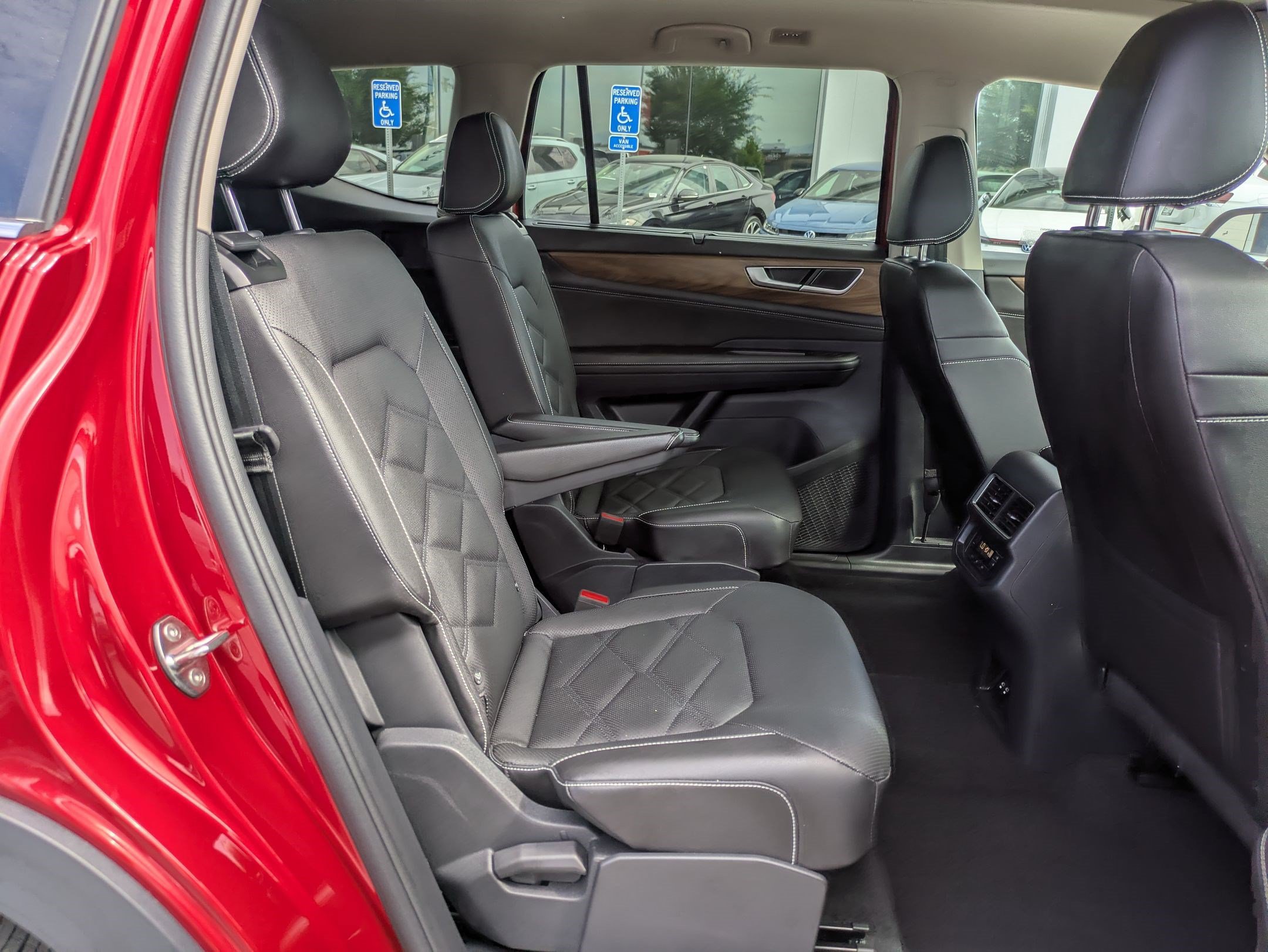 Certified 2025 Volkswagen Atlas SE AWD/4WD image 34