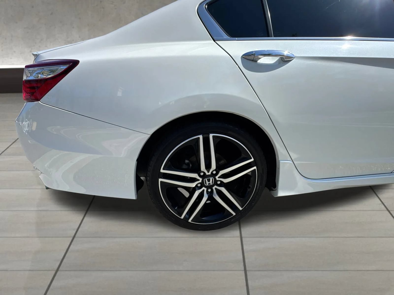 Used 2017 Honda Accord Sport image 64