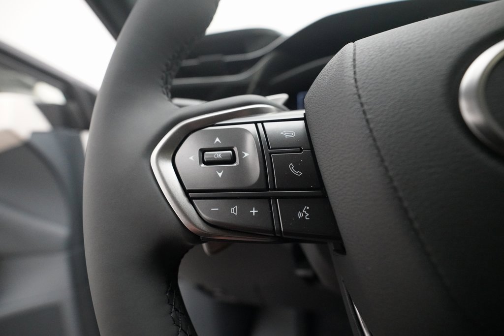 Used 2025 Lexus RZ 300e image 17