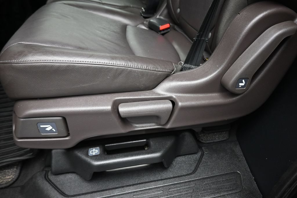 Used 2023 Honda Odyssey EX-L image 32
