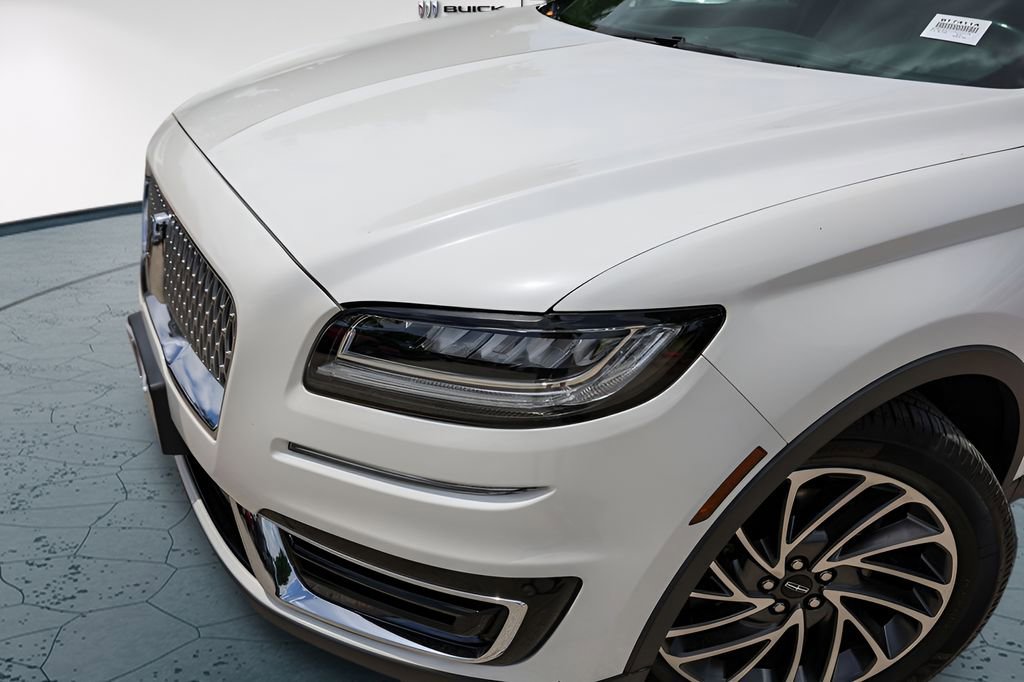 Used 2020 Lincoln Nautilus Reserve FWD image 2
