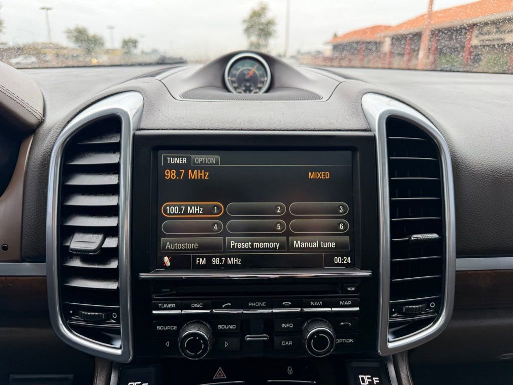 Used 2012 Porsche Cayenne Turbo image 37