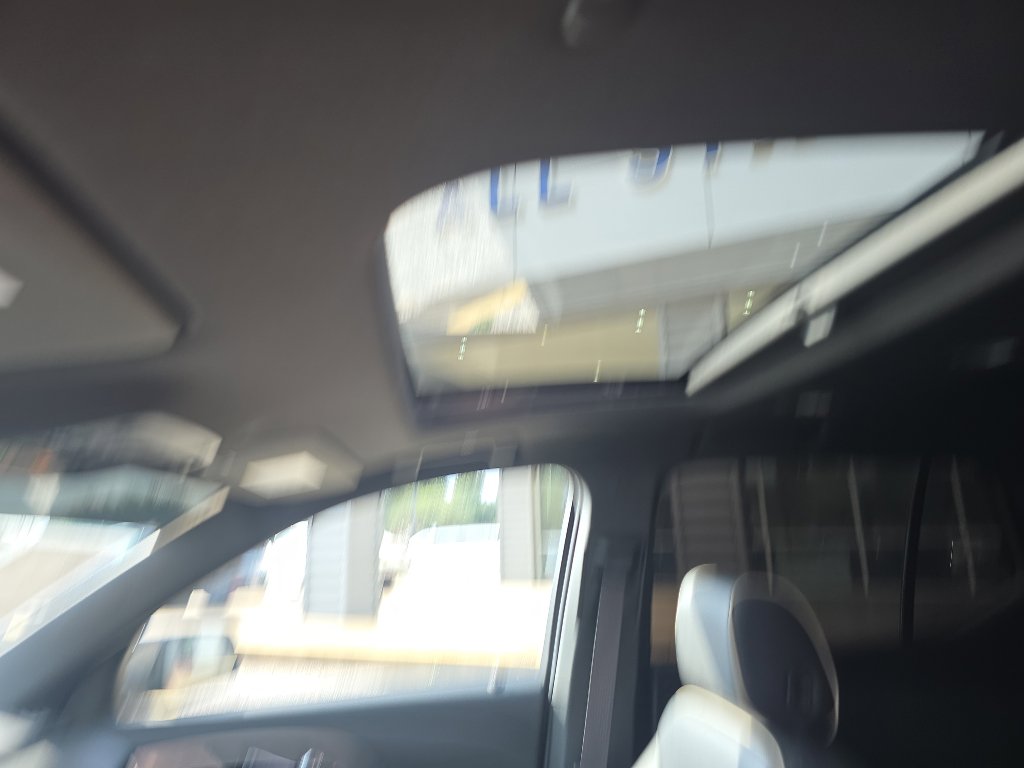 Used 2023 Chevrolet Traverse Premier w/ Redline Edition image 35