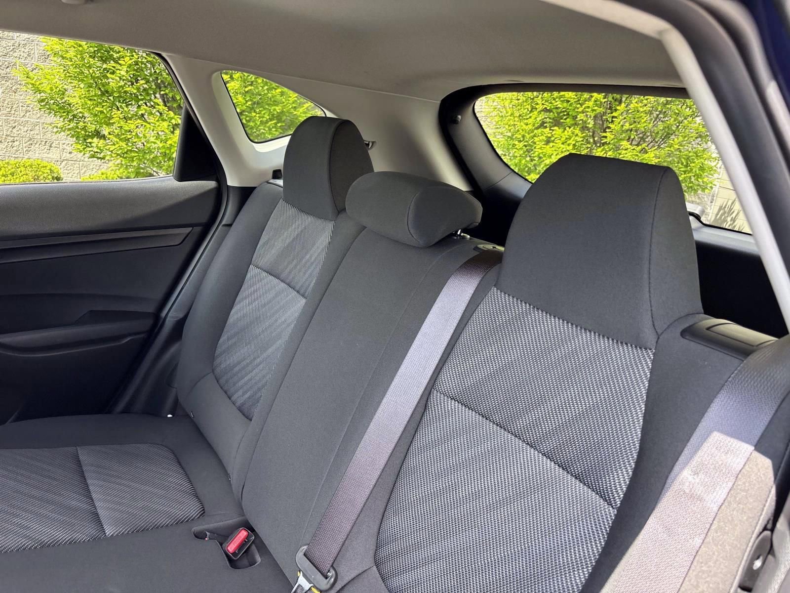 Used 2025 Kia Seltos LX AWD/4WD image 25