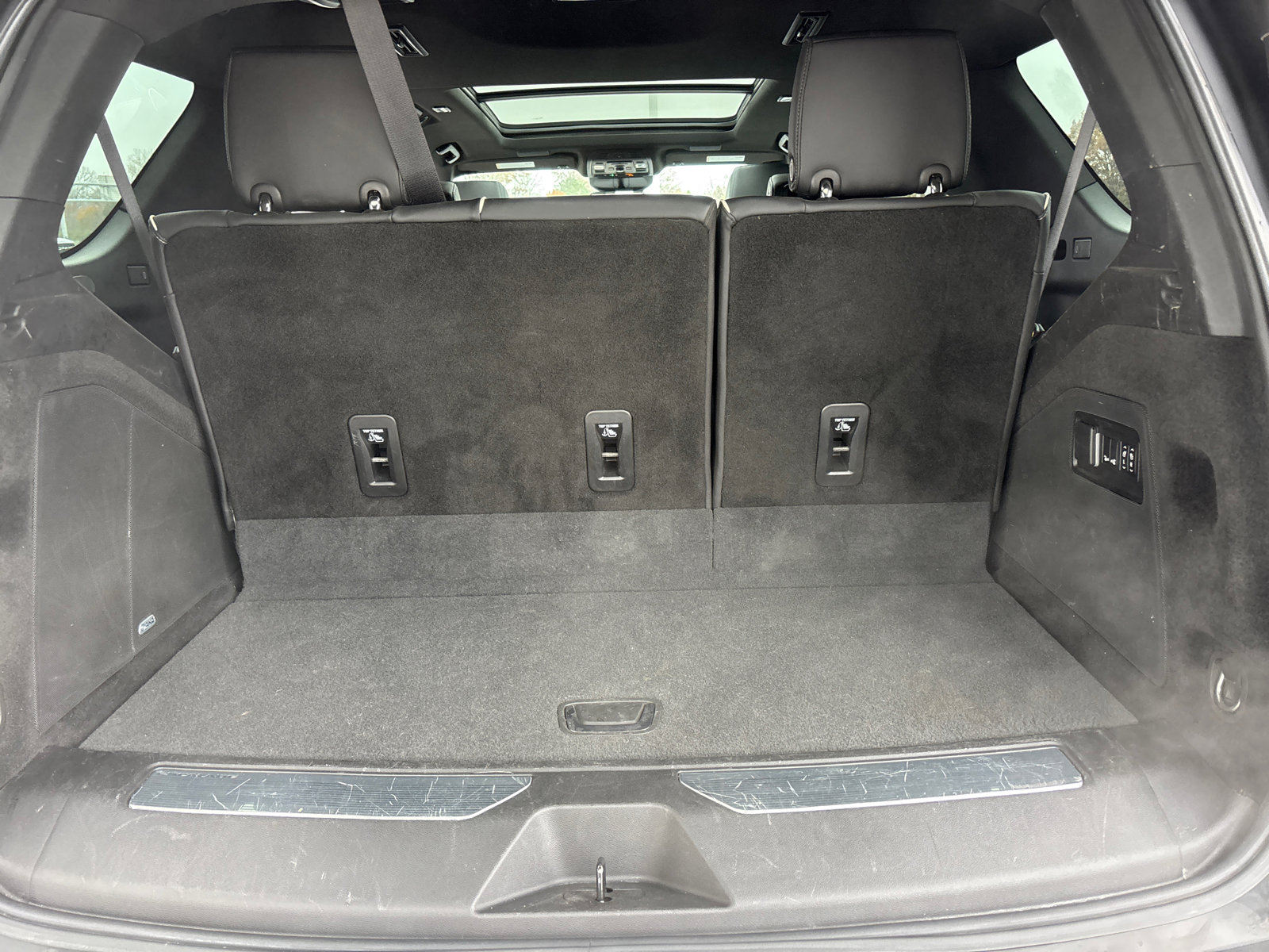 Used 2022 Cadillac Escalade Sport w/ Touring Package image 9