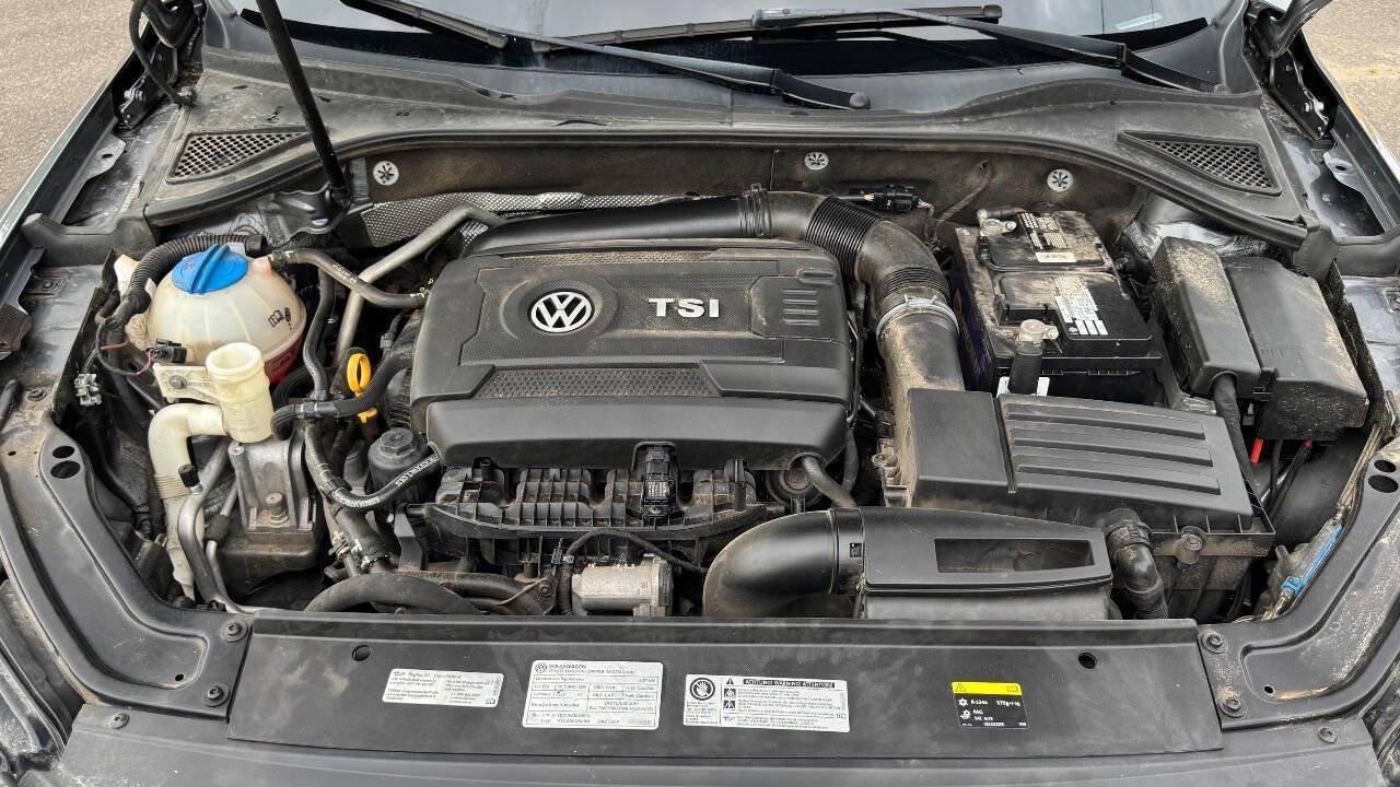 Used 2017 Volkswagen Passat 1.8T SEL Premium FWD image 23