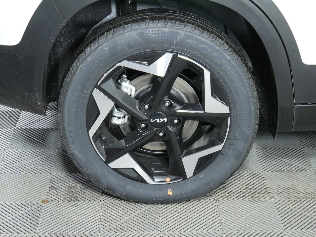 New 2026 Kia Seltos S AWD/4WD image 11