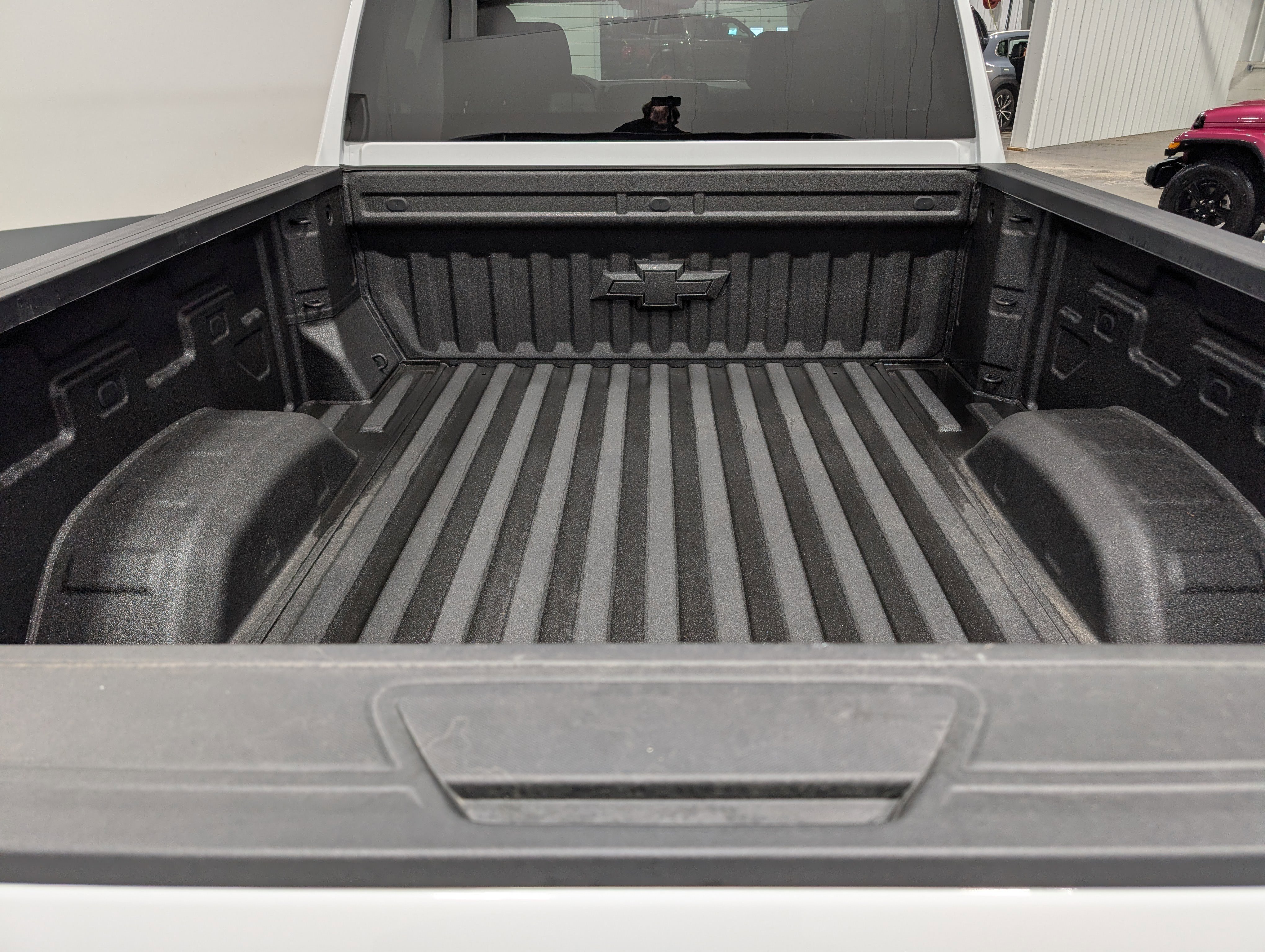 Used 2025 Chevrolet Silverado 2500 LT image 9