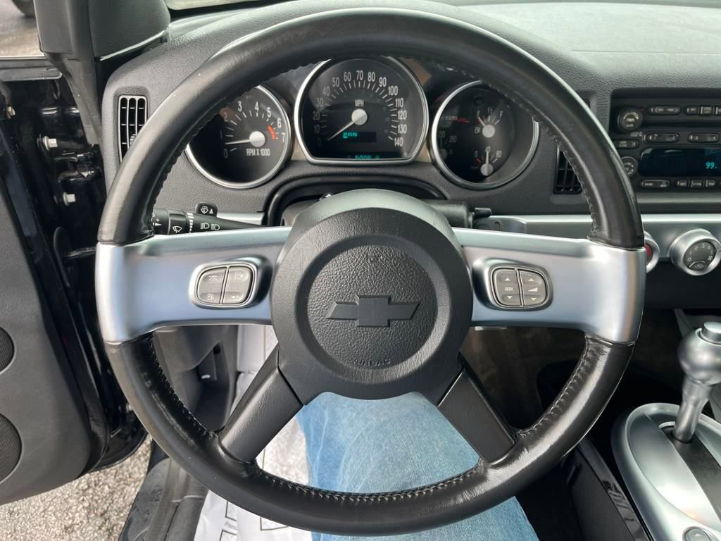 Used 2003 Chevrolet SSR w/ Preferred Equipment Group image 11
