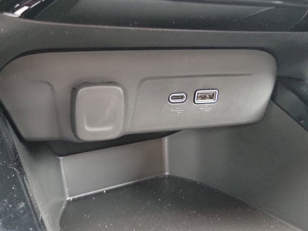 Used 2025 Chevrolet Trax ACTIV w/ Driver Confidence Package FWD image 18