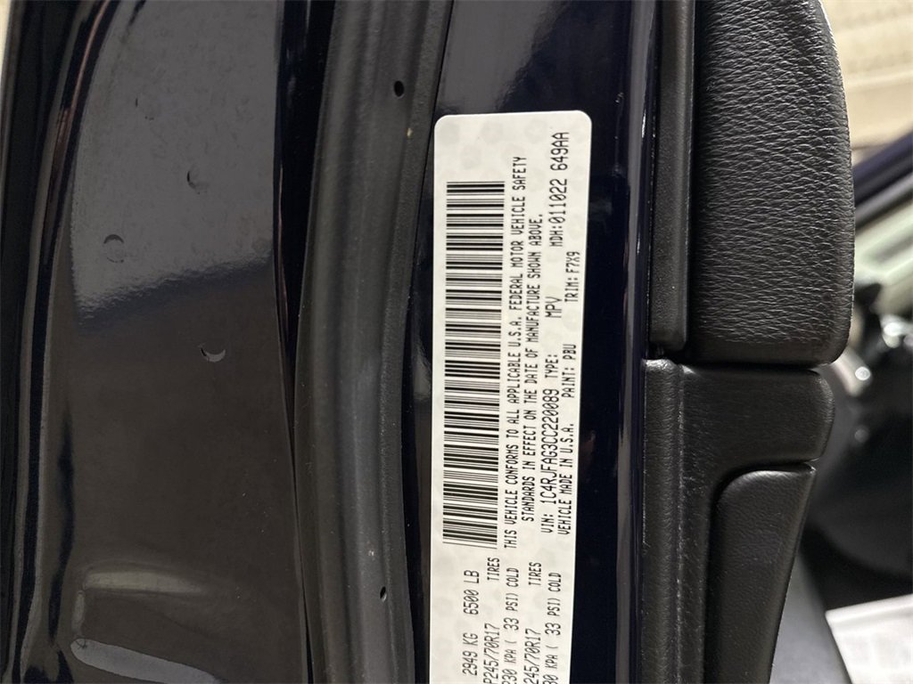 Used 2012 Jeep Grand Cherokee Laredo w/ Laredo E Group image 26