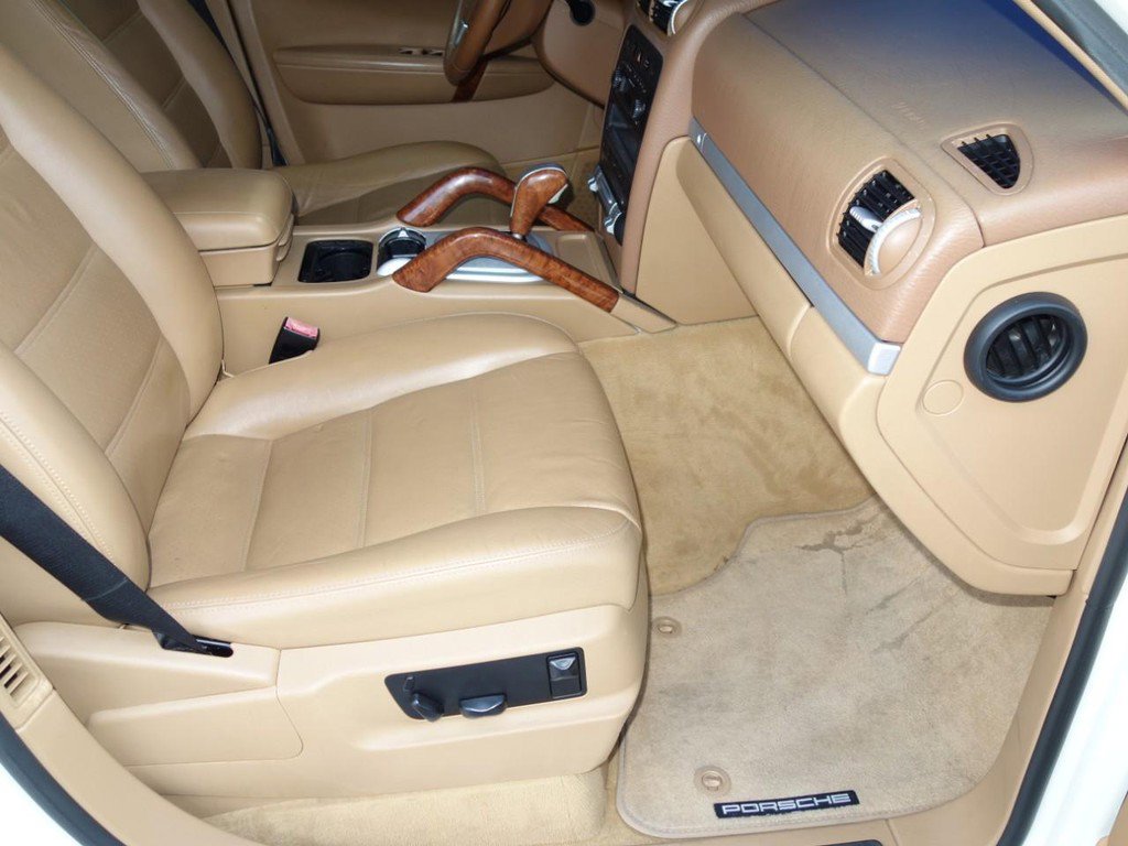 Used 2006 Porsche Cayenne S image 22