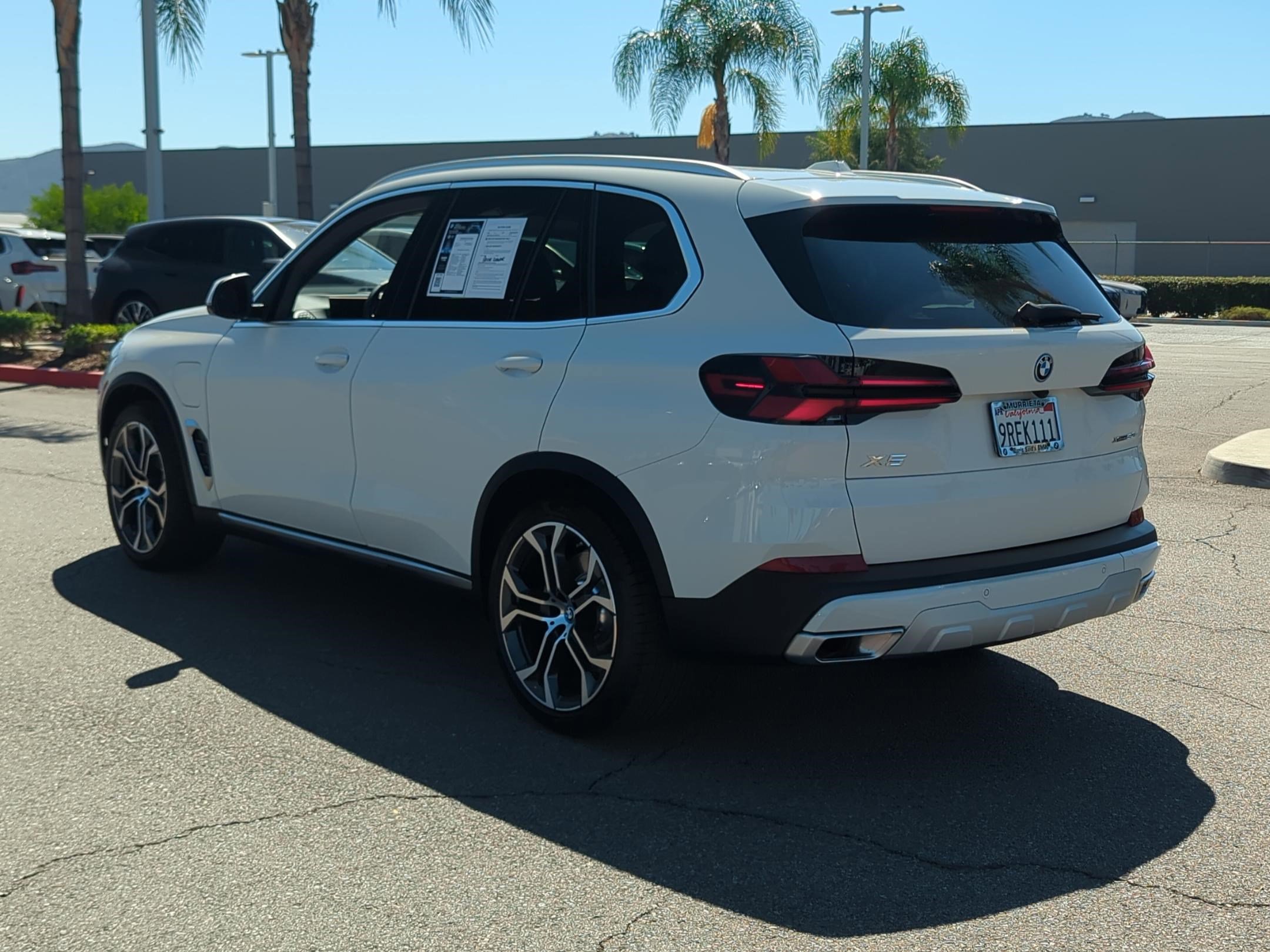 Used 2025 BMW X5 xDrive50e w/ Premium Package image 8