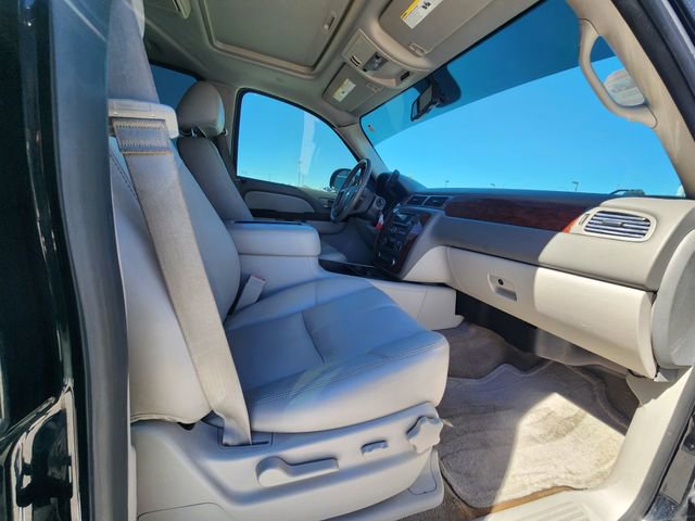 Used 2014 Chevrolet Tahoe LT RWD image 16